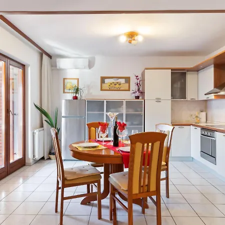 Apartamento Apartment Porec *