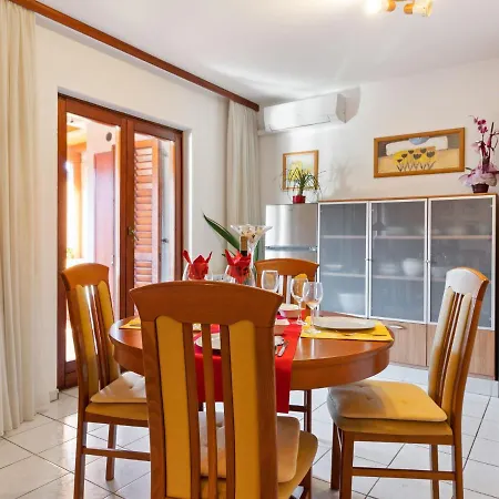 Apartment Porec *